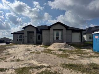 1469 Dragonstone Ct, Corpus Christi, TX 78415