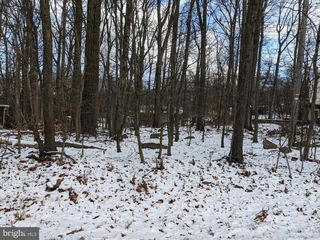 137 NAVAJO, Auburn, PA 17922