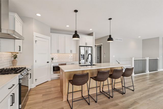 9923 Watermeadow Circle, Johnston, IA 50131