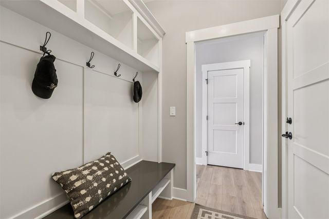 9923 Watermeadow Circle, Johnston, IA 50131