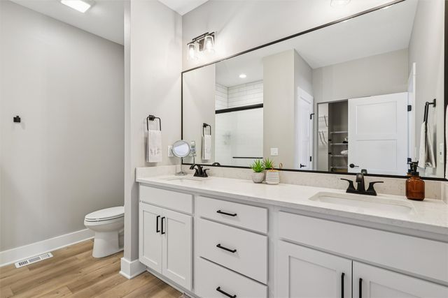 9923 Watermeadow Circle, Johnston, IA 50131