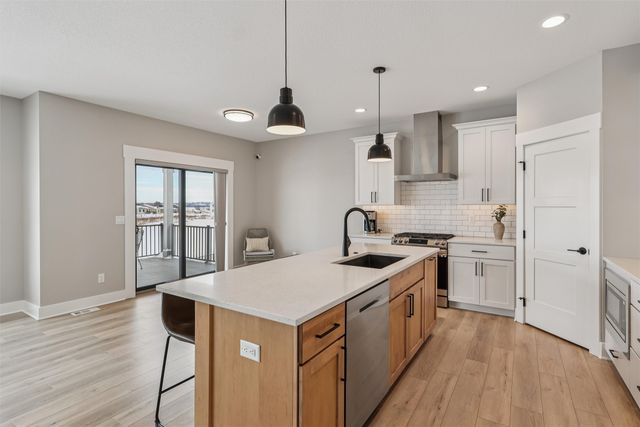 9923 Watermeadow Circle, Johnston, IA 50131