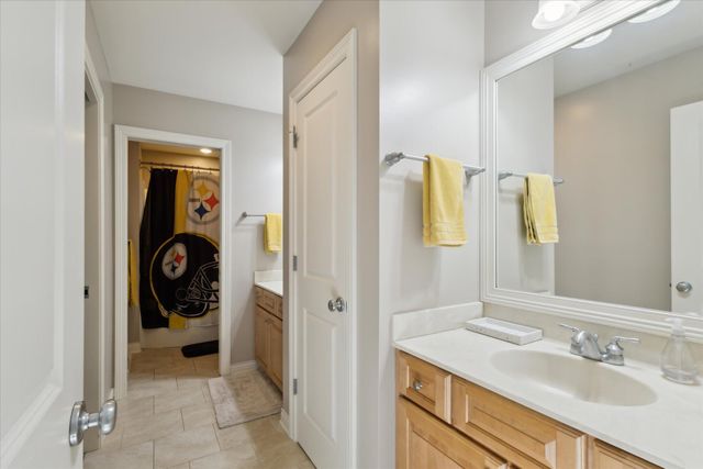 6621 Hidden Lake Circle, Richland, MI 49083