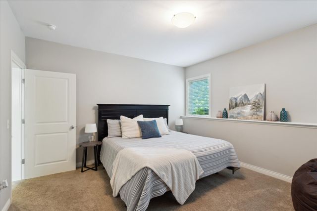 6621 Hidden Lake Circle, Richland, MI 49083