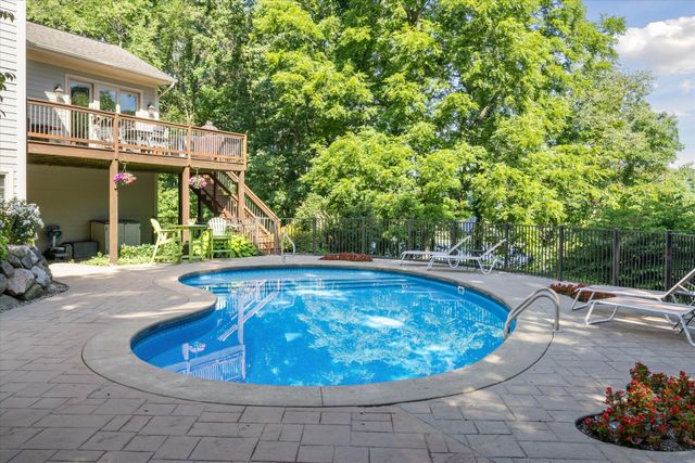 6621 Hidden Lake Circle, Richland, MI 49083