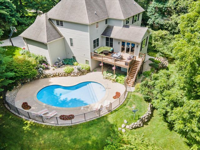 6621 Hidden Lake Circle, Richland, MI 49083