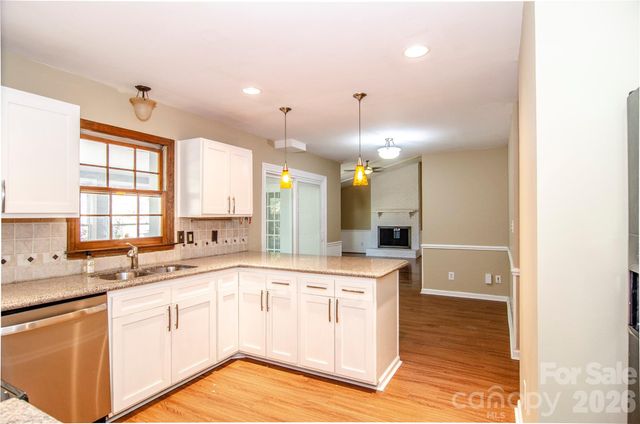 406 Port Royal Drive, Matthews, NC 28105