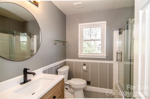 406 Port Royal Drive, Matthews, NC 28105