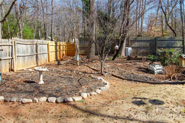 406 Port Royal Drive, Matthews, NC 28105