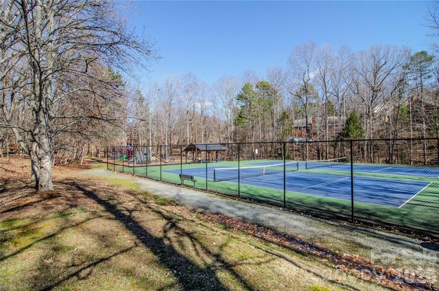 406 Port Royal Drive, Matthews, NC 28105