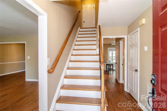 406 Port Royal Drive, Matthews, NC 28105