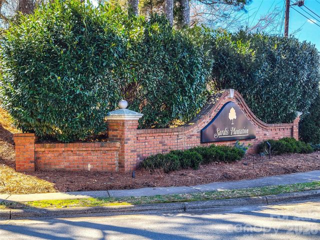 406 Port Royal Drive, Matthews, NC 28105