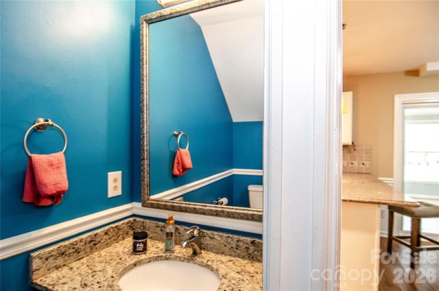 406 Port Royal Drive, Matthews, NC 28105