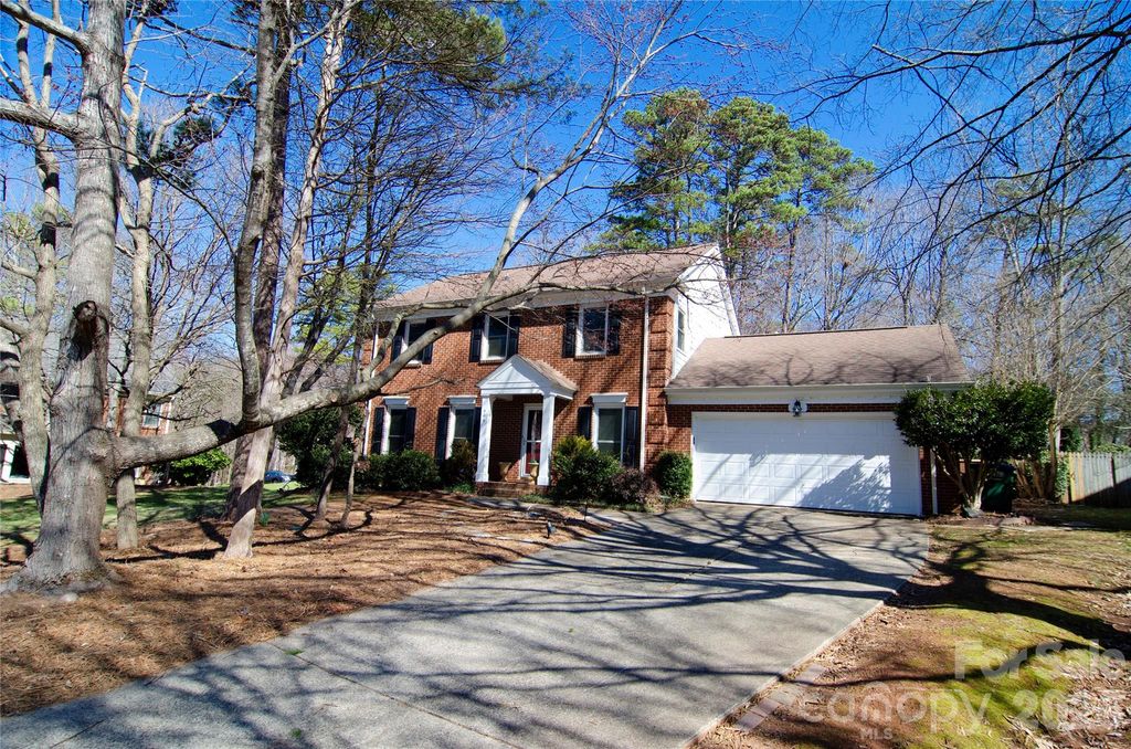 406 Port Royal Drive, Matthews, NC 28105