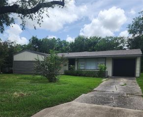 5244 Enyart Street, Houston, TX 77021