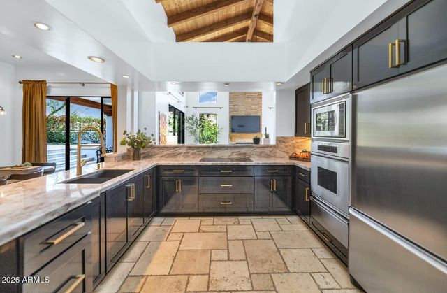 6198 N 28TH Place, Phoenix, AZ 85016