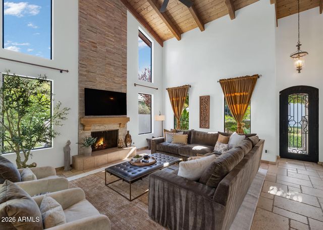 6198 N 28TH Place, Phoenix, AZ 85016