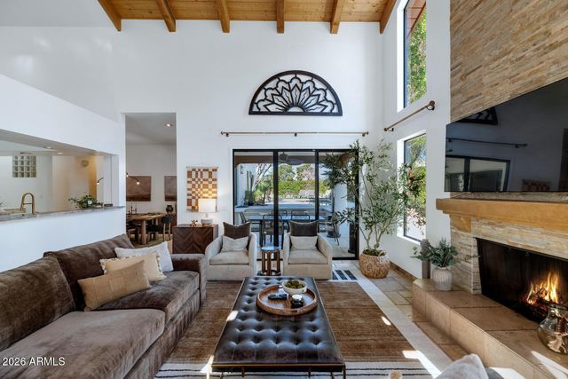 6198 N 28TH Place, Phoenix, AZ 85016