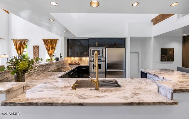 6198 N 28TH Place, Phoenix, AZ 85016