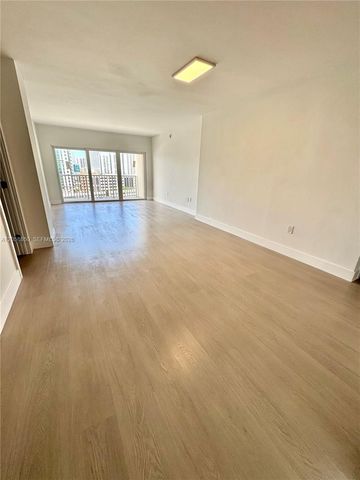 300 Bayview Dr 1201, Sunny Isles Beach, FL 33160