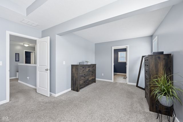 5752 Bluff View Lane, Whitestown, IN 46075