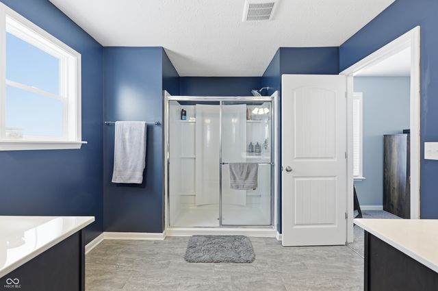 5752 Bluff View Lane, Whitestown, IN 46075