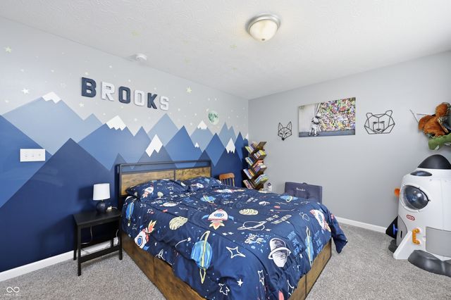 5752 Bluff View Lane, Whitestown, IN 46075