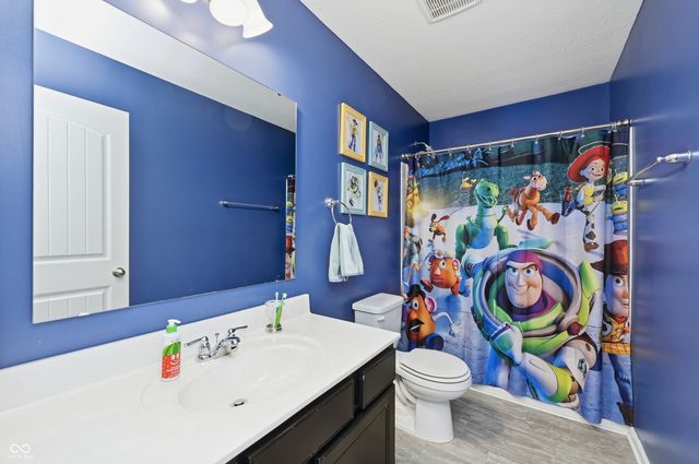 5752 Bluff View Lane, Whitestown, IN 46075