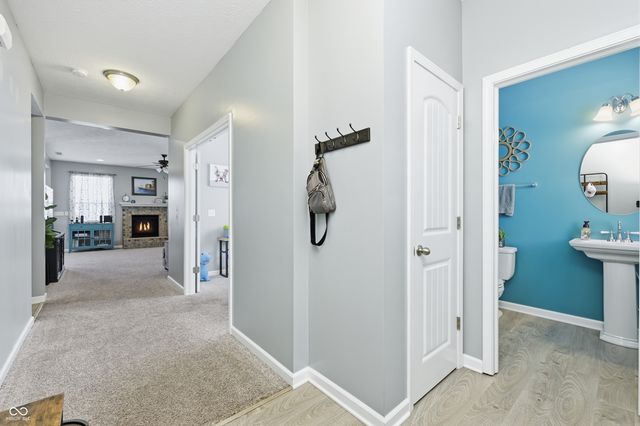 5752 Bluff View Lane, Whitestown, IN 46075