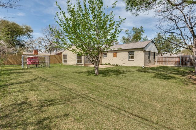 1542 W 5th Street, Irving, TX 75060