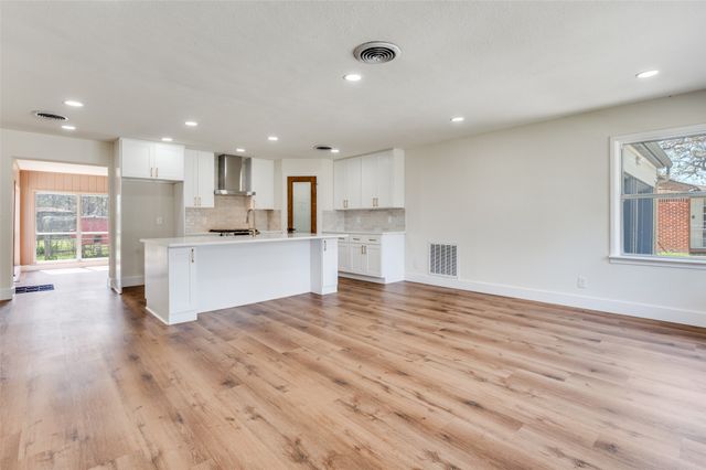 1542 W 5th Street, Irving, TX 75060