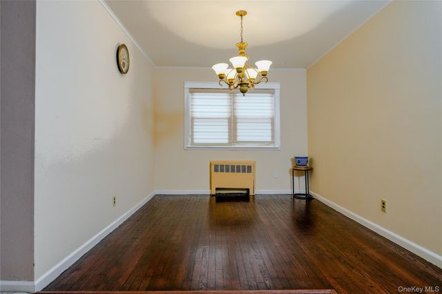 8 Lucille Drive, Syosset, NY 11791