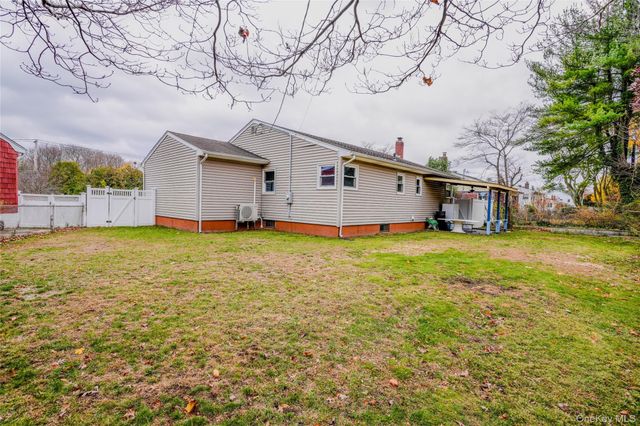 8 Lucille Drive, Syosset, NY 11791