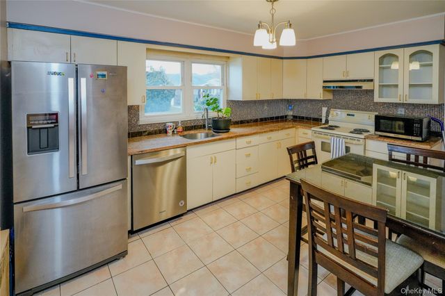 8 Lucille Drive, Syosset, NY 11791