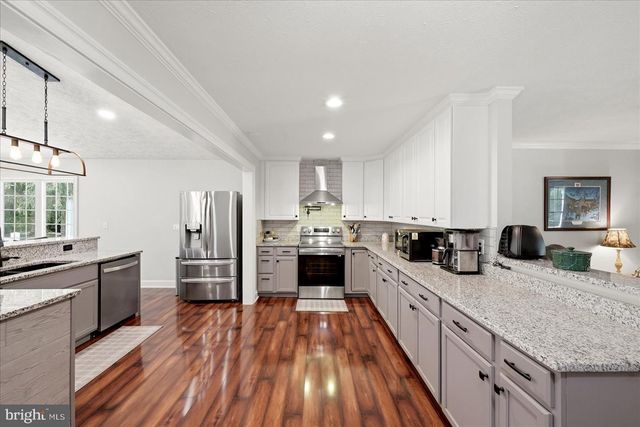 151 SASSAFRAS LN, Clear Brook, VA 22624