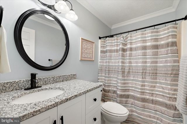151 SASSAFRAS LN, Clear Brook, VA 22624