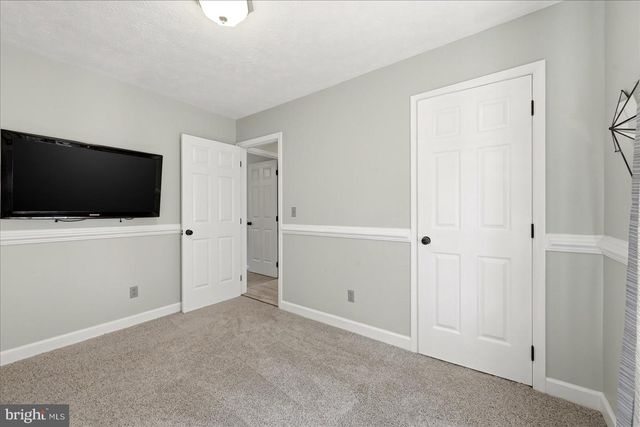 151 SASSAFRAS LN, Clear Brook, VA 22624