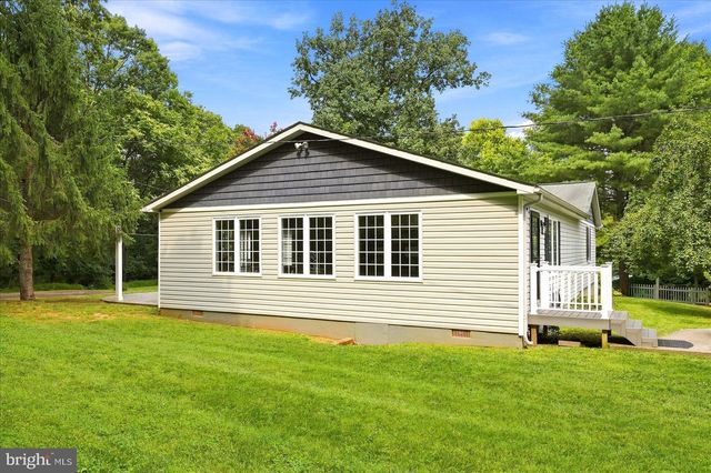 151 SASSAFRAS LN, Clear Brook, VA 22624