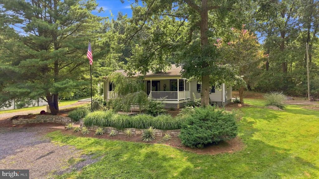 151 SASSAFRAS LN, Clear Brook, VA 22624