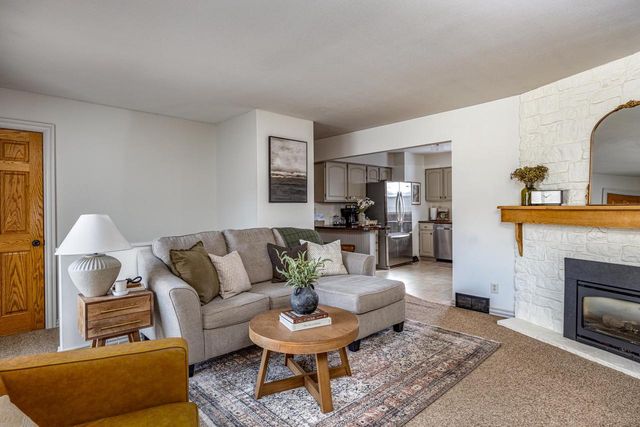 1078 MEADOW LANE, Neenah, WI 54956