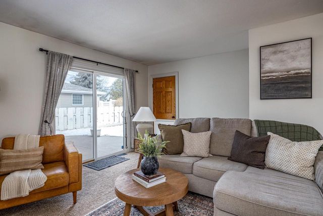 1078 MEADOW LANE, Neenah, WI 54956