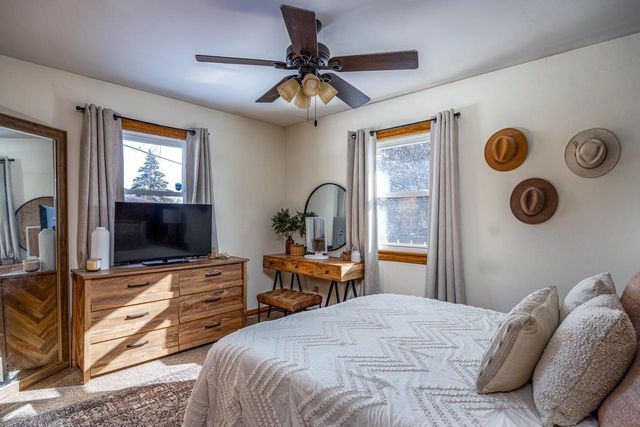 1078 MEADOW LANE, Neenah, WI 54956