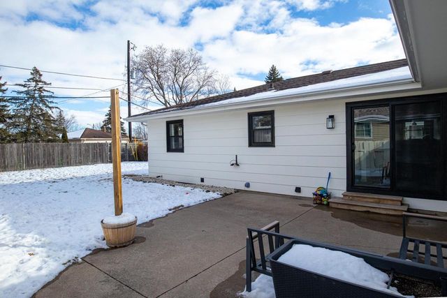 1078 MEADOW LANE, Neenah, WI 54956