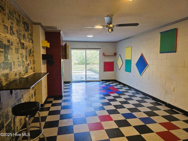 524 Parkwood Lane, Goldsboro, NC 27530