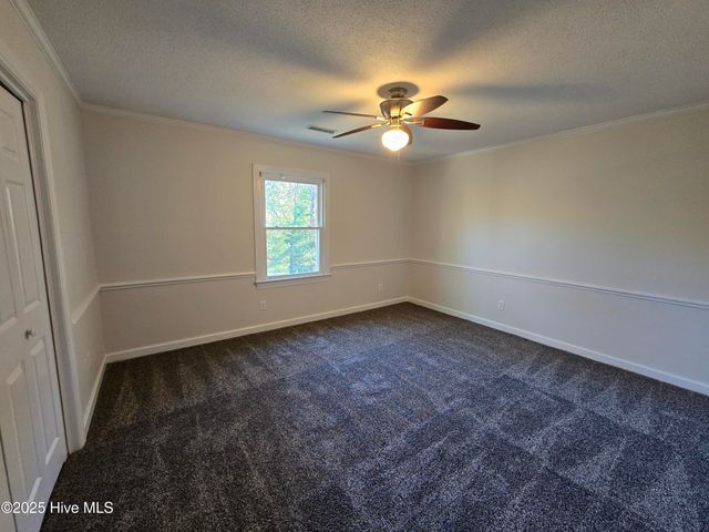 524 Parkwood Lane, Goldsboro, NC 27530