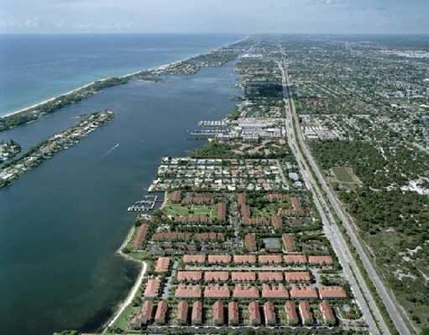 123 Yacht Club Way 207, Hypoluxo, FL 33462