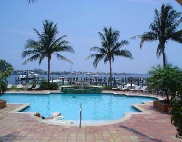 123 Yacht Club Way 207, Hypoluxo, FL 33462