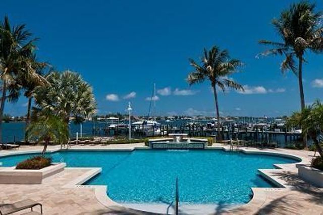 123 Yacht Club Way 207, Hypoluxo, FL 33462