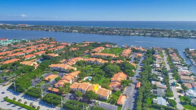123 Yacht Club Way 207, Hypoluxo, FL 33462