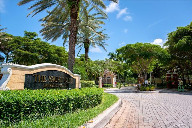 123 Yacht Club Way 207, Hypoluxo, FL 33462